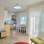 아파트 Sunny 145 Plazhi San Pietro