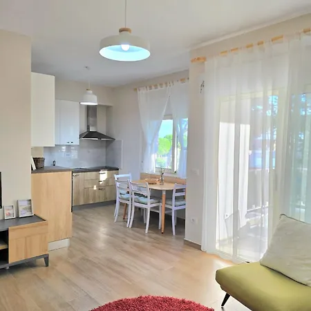 Apartment Sunny 145 Plazhi San Pietro