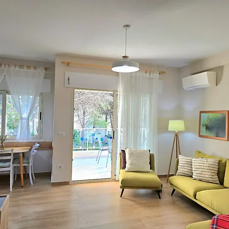 Sunny 145 Apartment