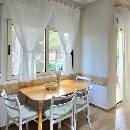 Sunny 145 * Plazhi San Pietro